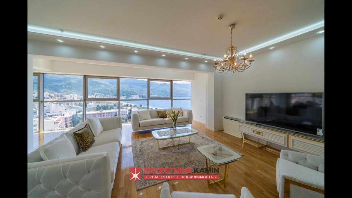 Luksuzan stan sa panoramskim pogledom na more – Budva / Bečići